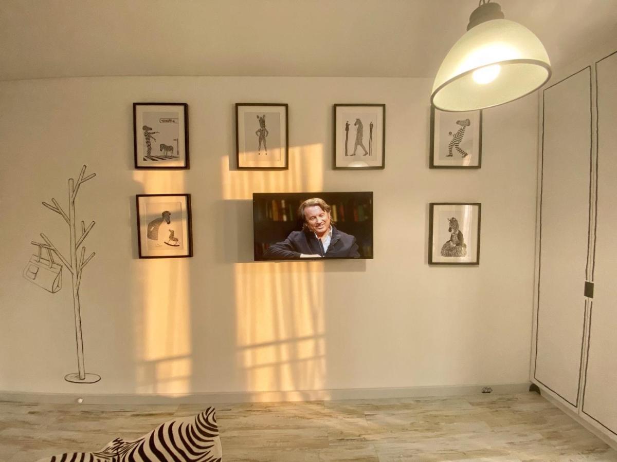Kikasso Art Apart Odessa Fontanka Εξωτερικό φωτογραφία